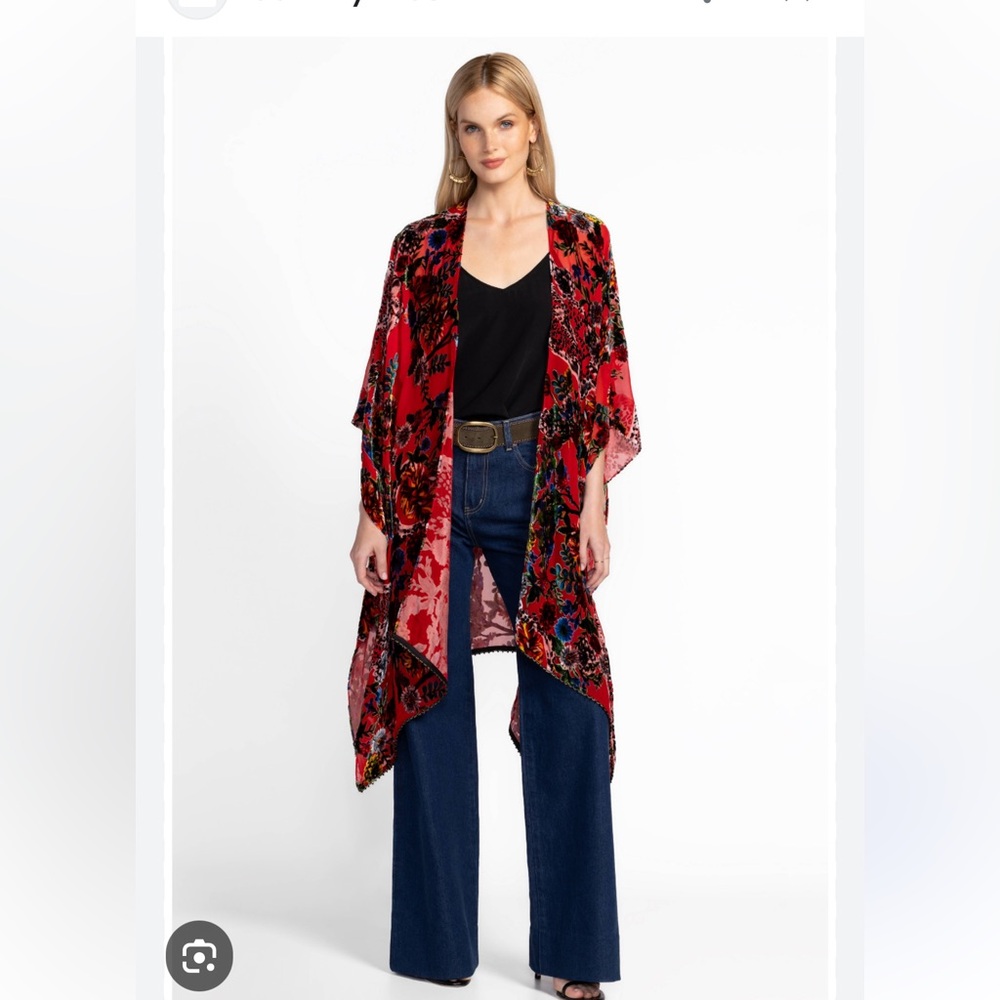 NWT, O/S bobcat burnout velvet shawl